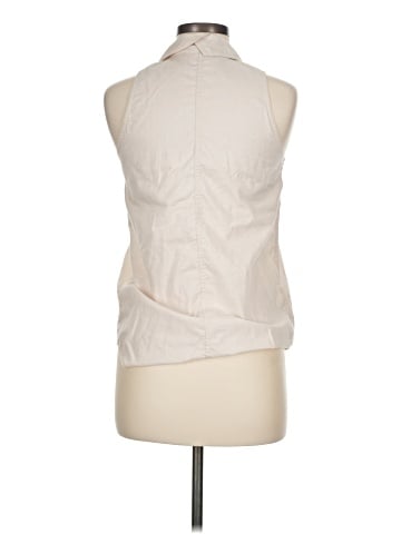 The North Face Sleeveless Button-Down Shirt (view 2)