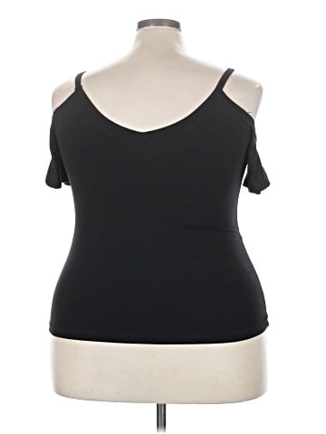 Hot Kiss Short Sleeve Top (view 2)