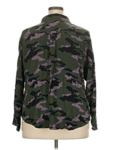 Torrid Long Sleeve Button-Down Shirt (view 2)