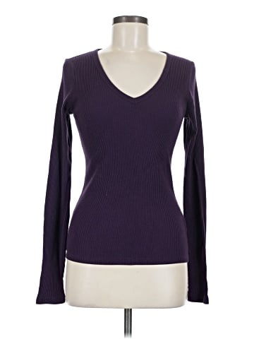 Old Navy Long Sleeve T-Shirt (view 1)