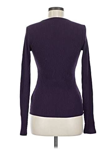 Old Navy Long Sleeve T-Shirt (view 2)