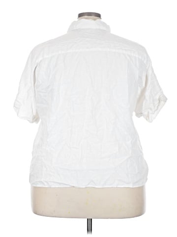 Reitmans Short Sleeve Button-Down Shirt (view 2)