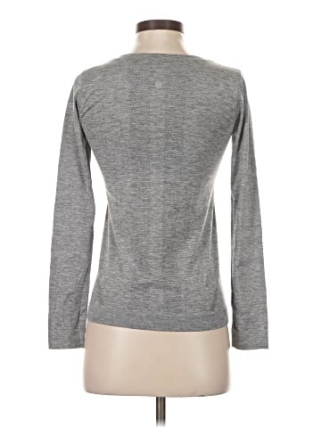 Lululemon Athletica Long Sleeve T-Shirt (view 2)