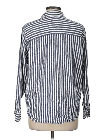 Universal Thread Long Sleeve Button-Down Shirt (view 2)