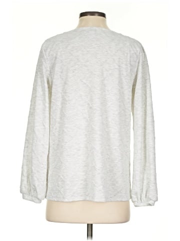 Liz Claiborne Long Sleeve T-Shirt (view 2)