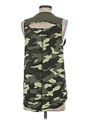 Lululemon Athletica Tank Top (view 2)