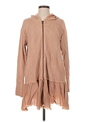 Easel Poncho (view 1)