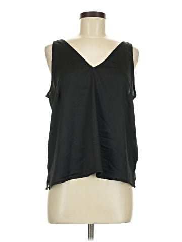 Old Navy Sleeveless T-Shirt (view 1)