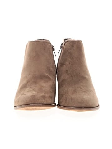 Amazon Essentials Ankle Boots (view 2)