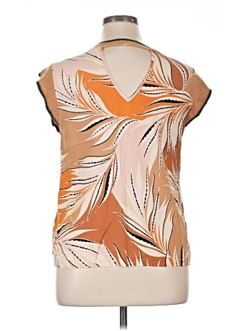 DR2 Sleeveless Blouse (view 2)