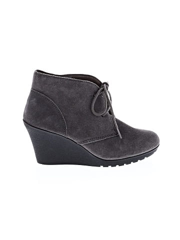 White Mountain Wedges (view 1)