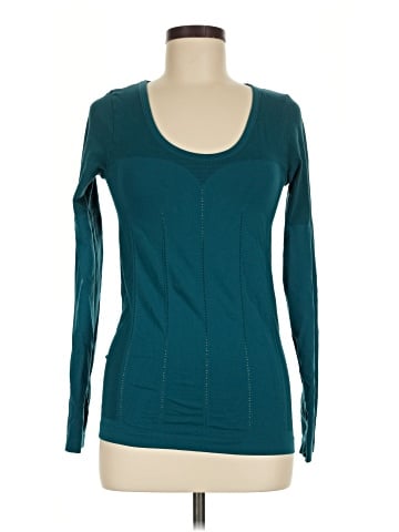 Fabletics Long Sleeve T-Shirt (view 1)