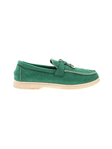 Unbranded Flats (view 1)