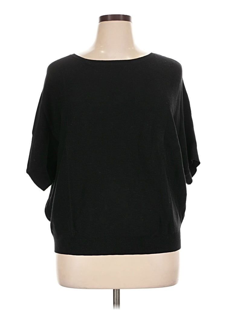 Pre-owned Quince Poncho In Black