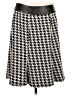 Sunny Leigh Houndstooth Black Casual Skirt Size 12 - photo 1