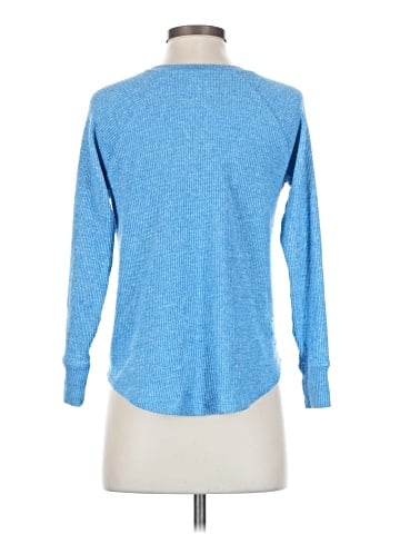 American Eagle Outfitters Pullover Sweater (view 2)