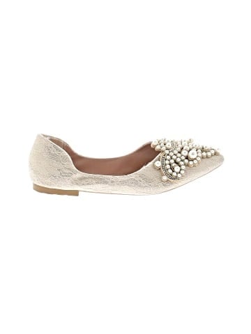 Unbranded Flats (view 1)
