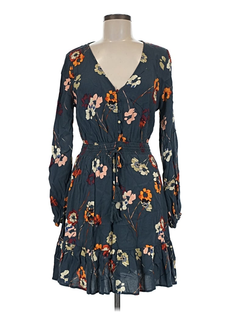 Pre-owned Lovestitch Casual Dress In Blue