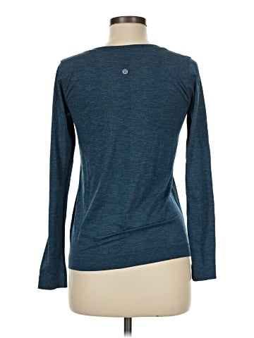 Lululemon Athletica Long Sleeve T-Shirt (view 2)