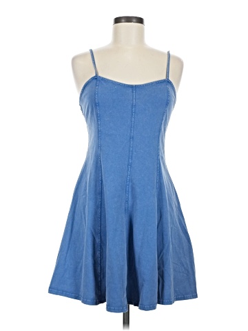 Urban Outfitters Casual Dress (view 1)