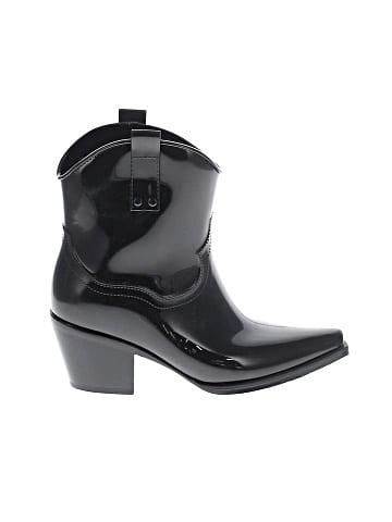 Beach By Matisse Ankle Boots (view 1)