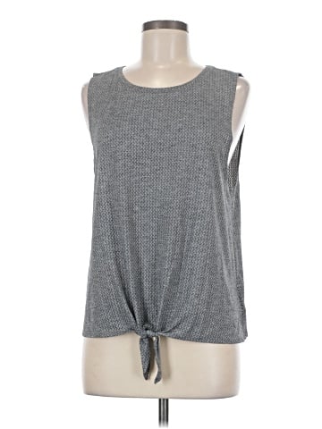 Gap Fit Sleeveless T-Shirt (view 1)