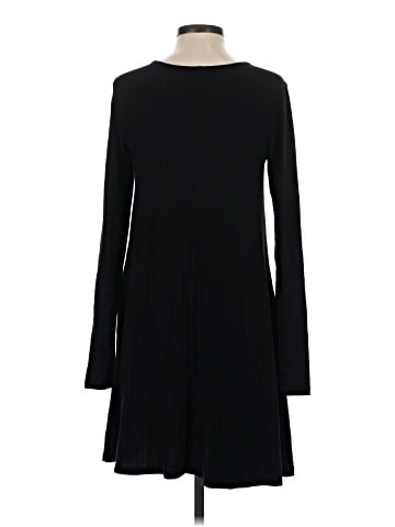 Old Navy Casual Dress (view 2)