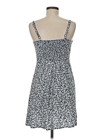 Old Navy Casual Dress (view 2)