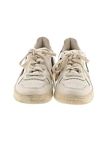 VEJA Sneakers (view 2)