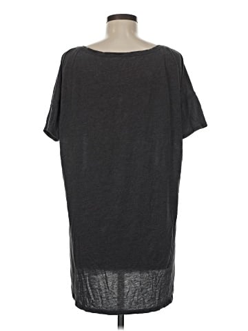 Victoria's Secret Short Sleeve T-Shirt (view 2)