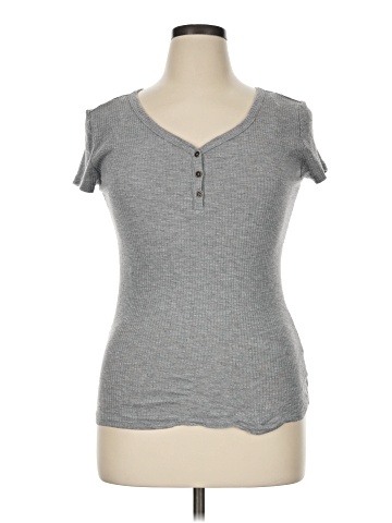 No Boundaries Short Sleeve Top (view 1)