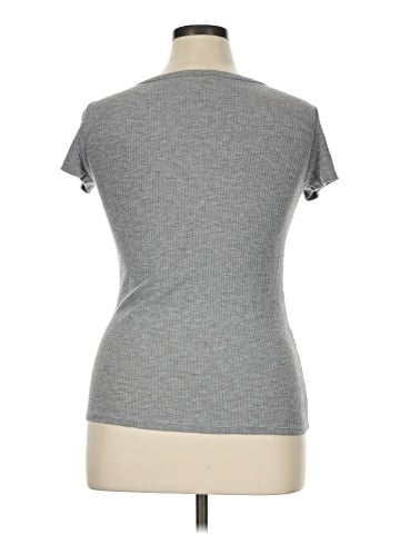 No Boundaries Short Sleeve Top (view 2)
