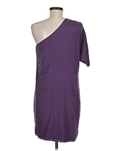 Alice + Olivia Casual Dress (view 2)