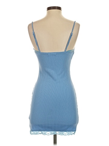 Urban Outfitters Casual Dress (view 2)