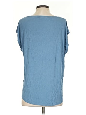 C'est Moi Sleeveless T-Shirt (view 2)