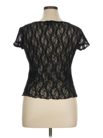 Zoey & Beth Short Sleeve Top (view 2)