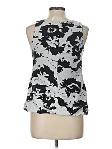 Pretty Good Sleeveless Blouse (view 2)