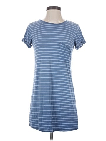 American Eagle Outfitters Casual Dress (view 1)