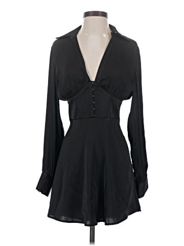 Urban Outfitters Casual Dress (view 1)