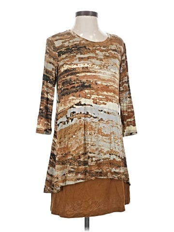 LOGO by Lori Goldstein 3/4 Sleeve Top (view 1)