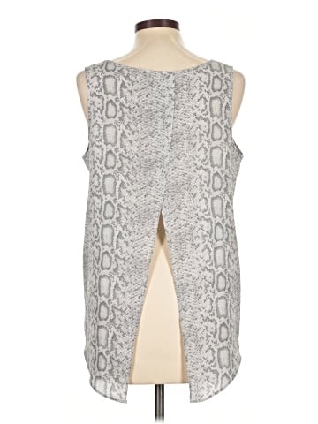 Attention Sleeveless Top (view 2)