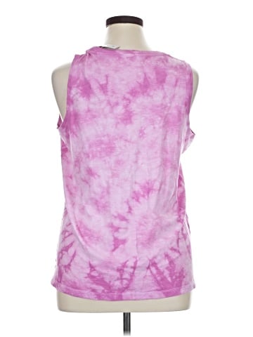 Time and Tru Tank Top (view 2)
