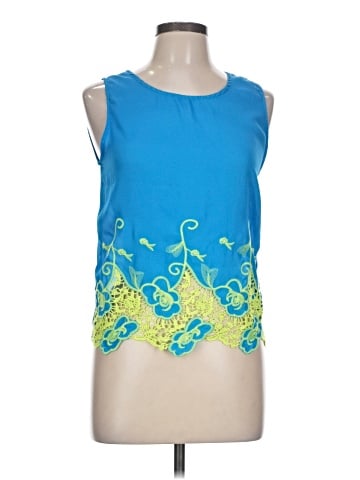 Lulumari Sleeveless T-Shirt (view 1)