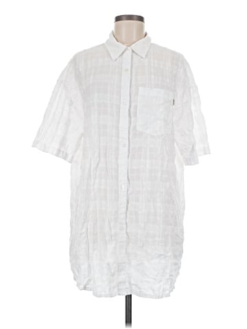 Brixton Short Sleeve Button-Down Shirt (view 1)