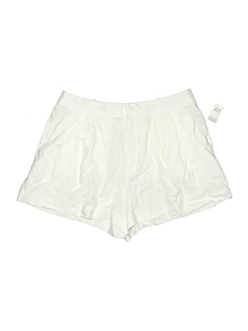 Gap Shorts (view 1)