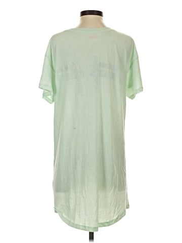 Victoria's Secret Short Sleeve T-Shirt (view 2)