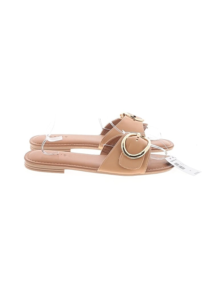 Pre-owned Torrid Sandals In Tan
