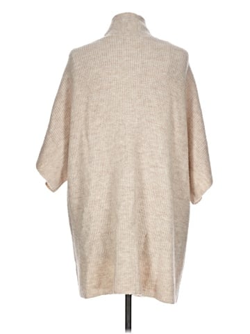 Leith Poncho (view 2)