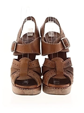 Chloé Leather Platform Sandals (view 2)