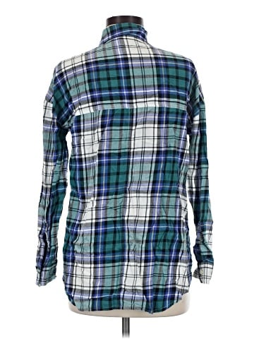 Old Navy Long Sleeve Button-Down Shirt (view 2)